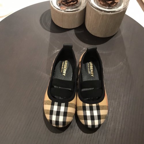 Burberry men sneaker eur size 26-35