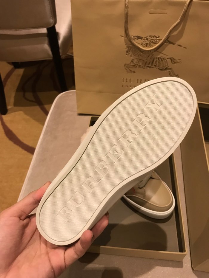 Burberry Women Shoes size 35-40