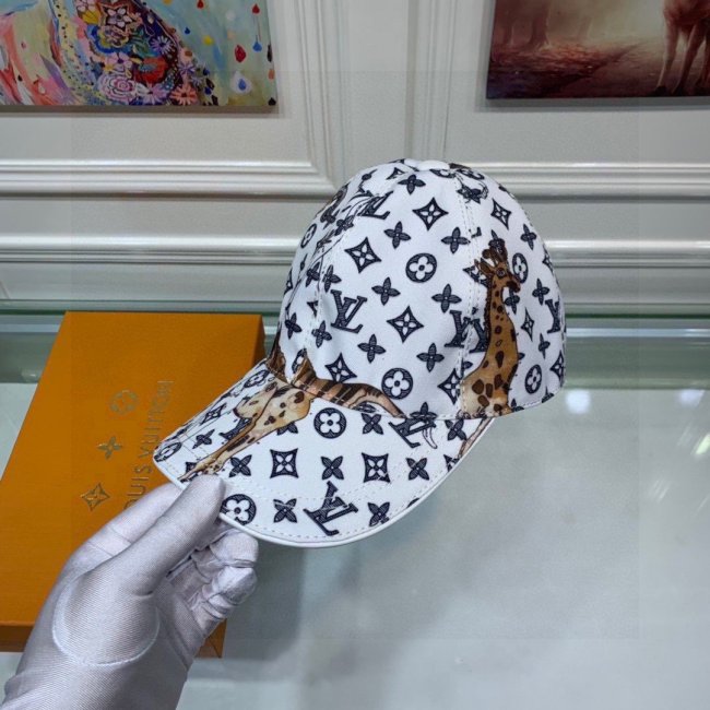 LOUIS VUITTON Hats