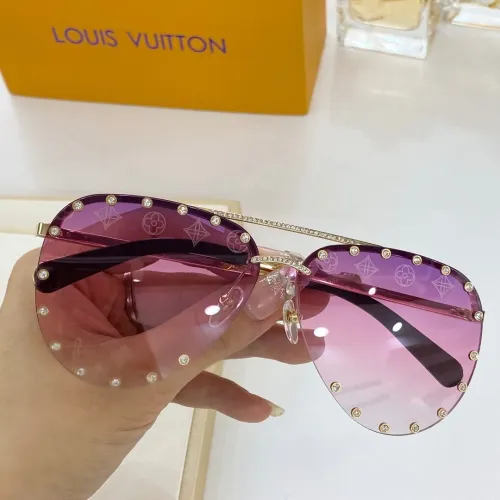 LOUIS VUITTON Sunglasses