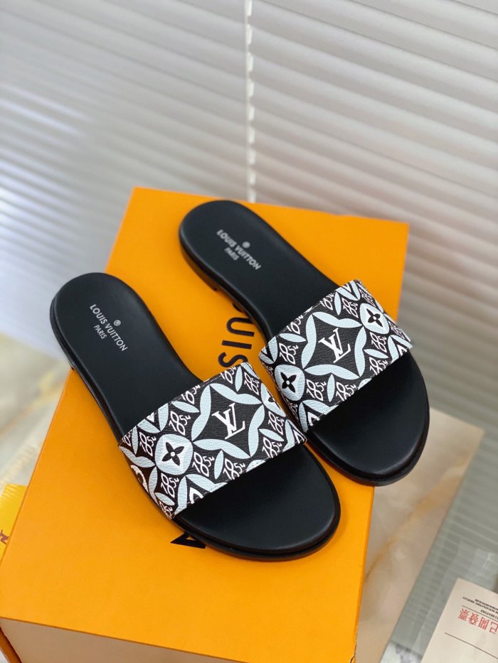 LOUIS VUITTON Women Shoes size 35-41