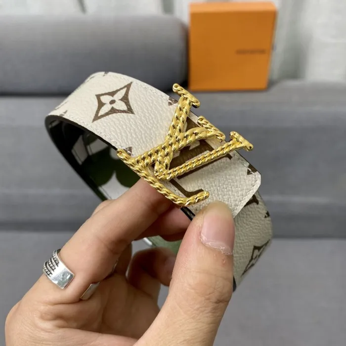 LOUIS VUITTON Belt