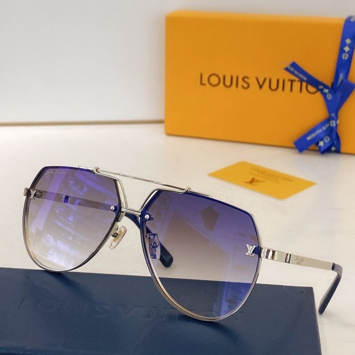 LOUIS VUITTON Sunglasses