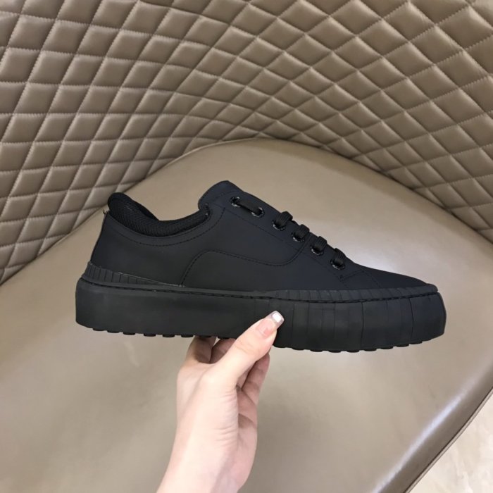 Fendi men sneaker eur size 38-46