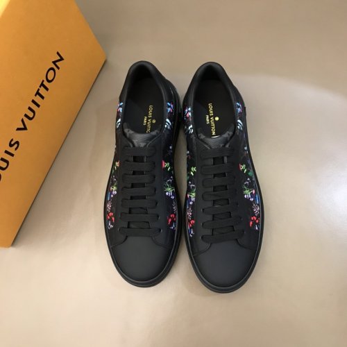 LOUIS VUITTON men sneaker eur size 35-45