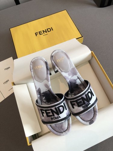 Fendi Women Shoes size 35-41