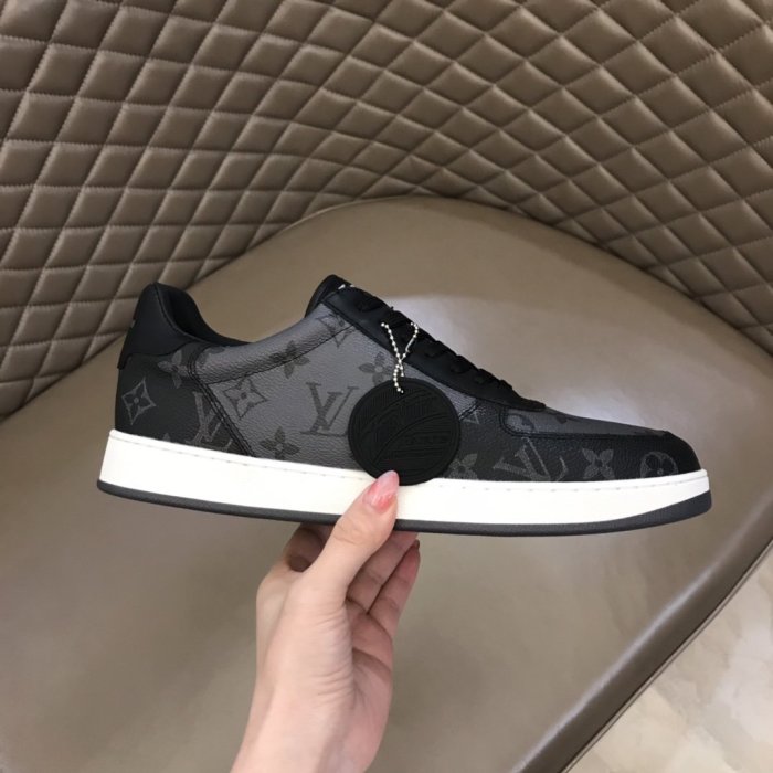 LOUIS VUITTON men sneaker eur size 38-44