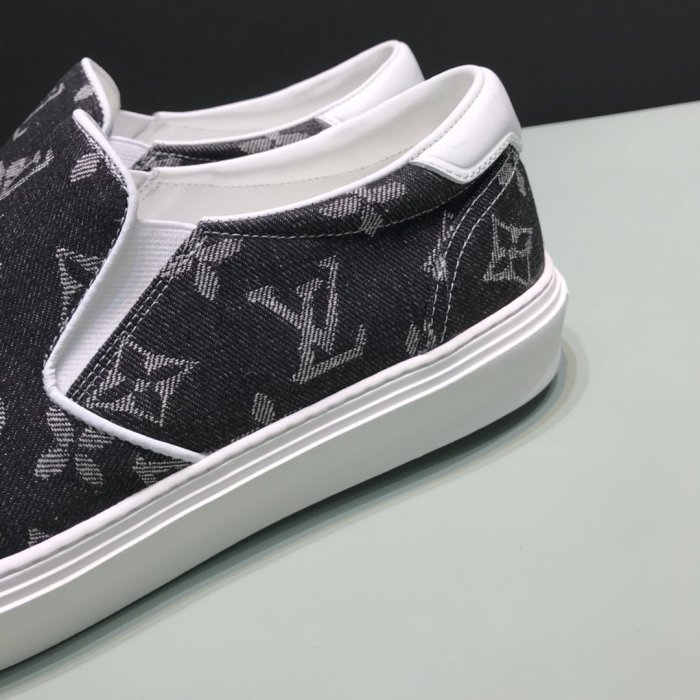 LOUIS VUITTON men sneaker eur size 38-45