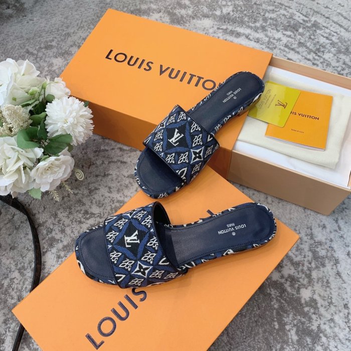 LOUIS VUITTON size 35-40