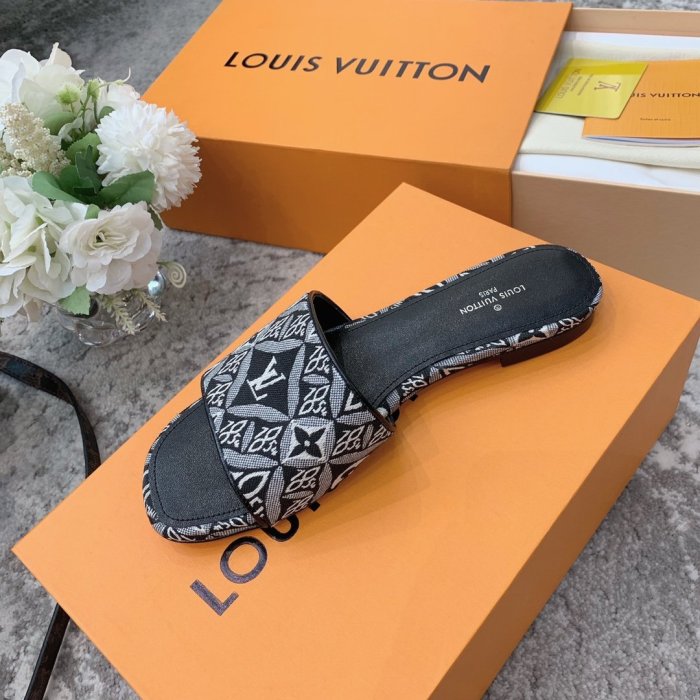 LOUIS VUITTON size 35-40