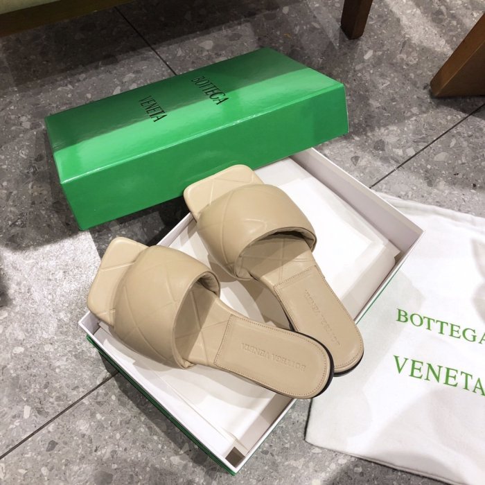 BOTTEGA VENETA size 35-41