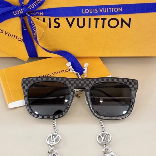 LOUIS VUITTON Sunglasses