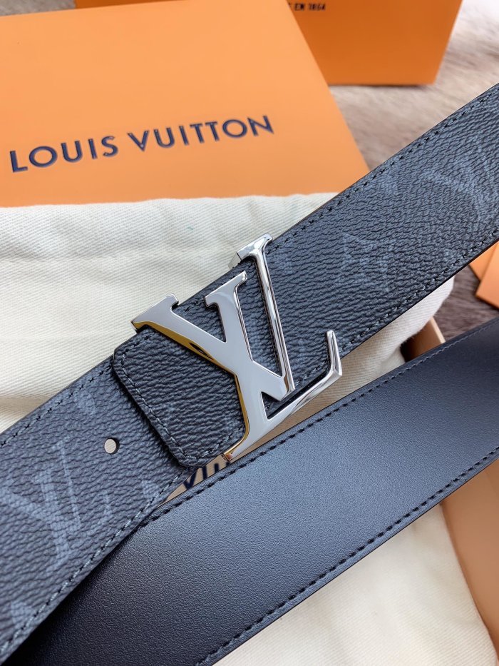 LOUIS VUITTON Belt