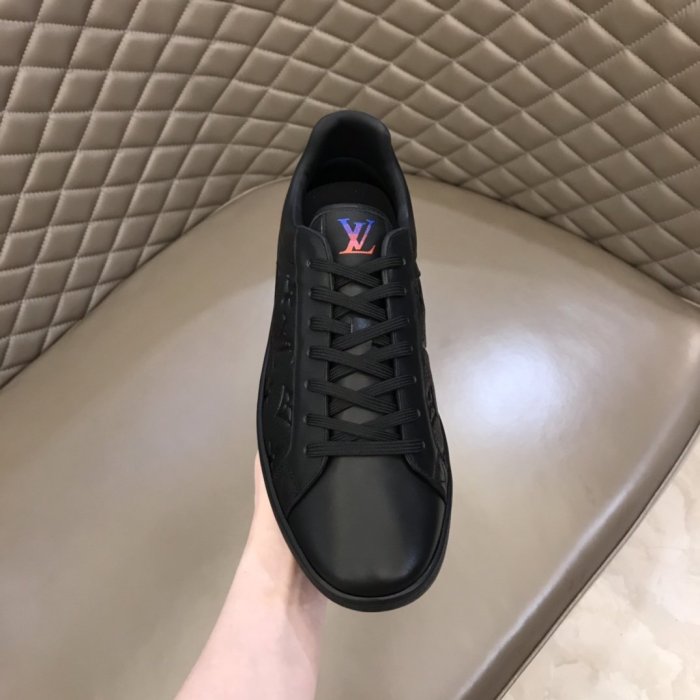 LOUIS VUITTON men sneaker eur size 39-44