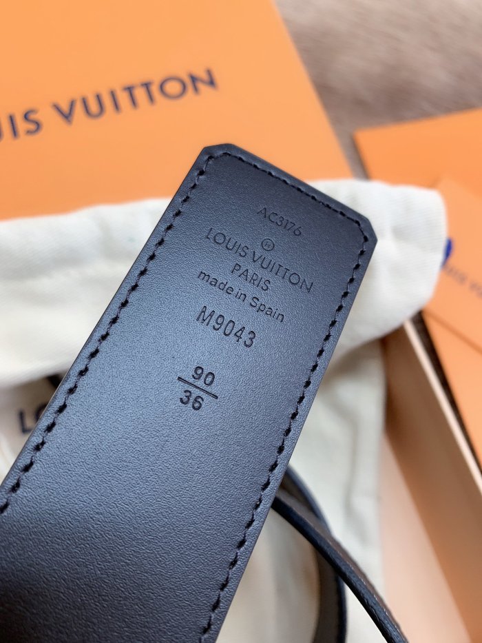 LOUIS VUITTON Belt