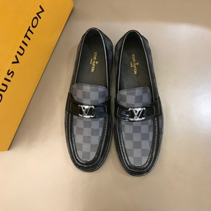 LOUIS VUITTON men sneaker eur size 38-44