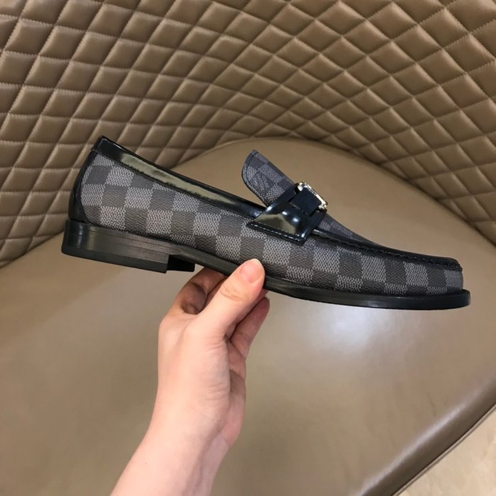 LOUIS VUITTON men sneaker eur size 38-44