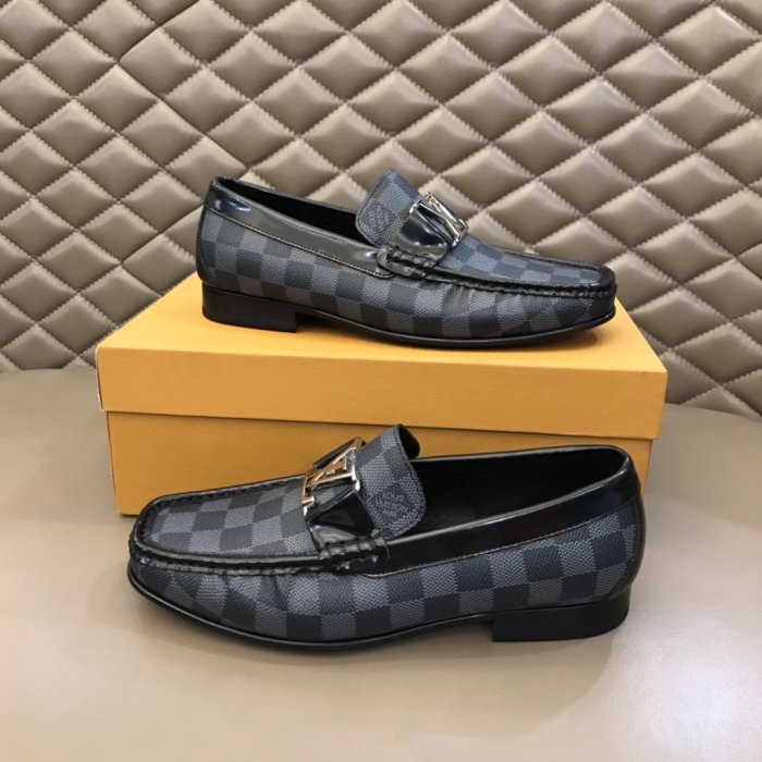 LOUIS VUITTON men sneaker eur size 38-44