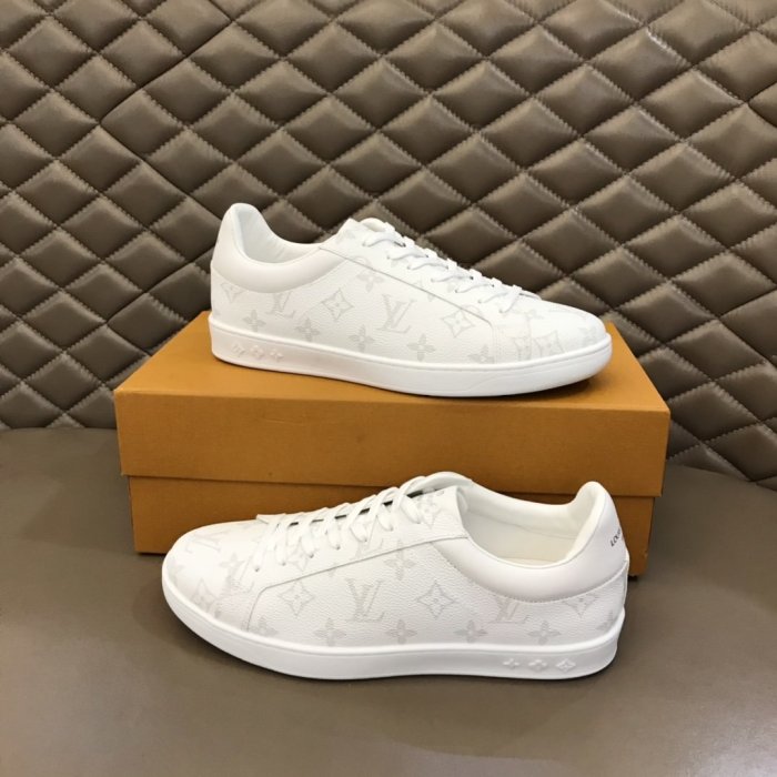 LOUIS VUITTON men sneaker eur size 38-44