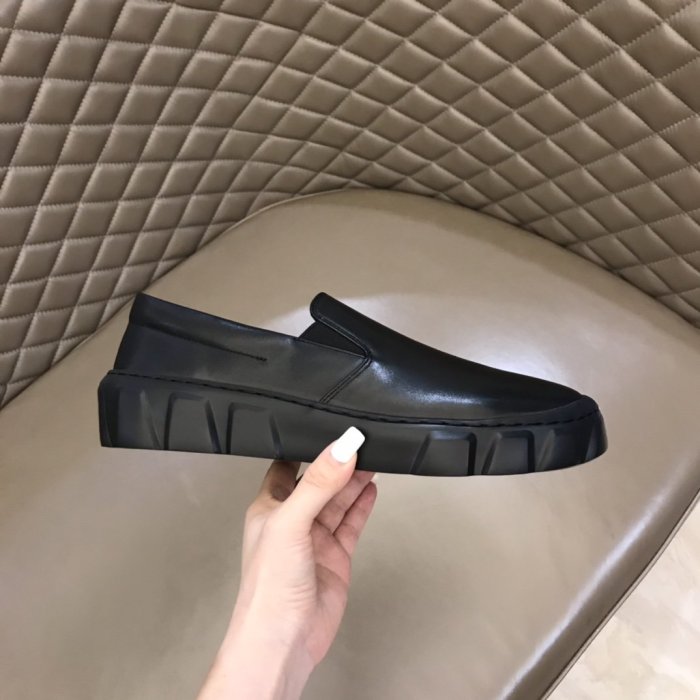 Prada men sneaker eur size 39-43