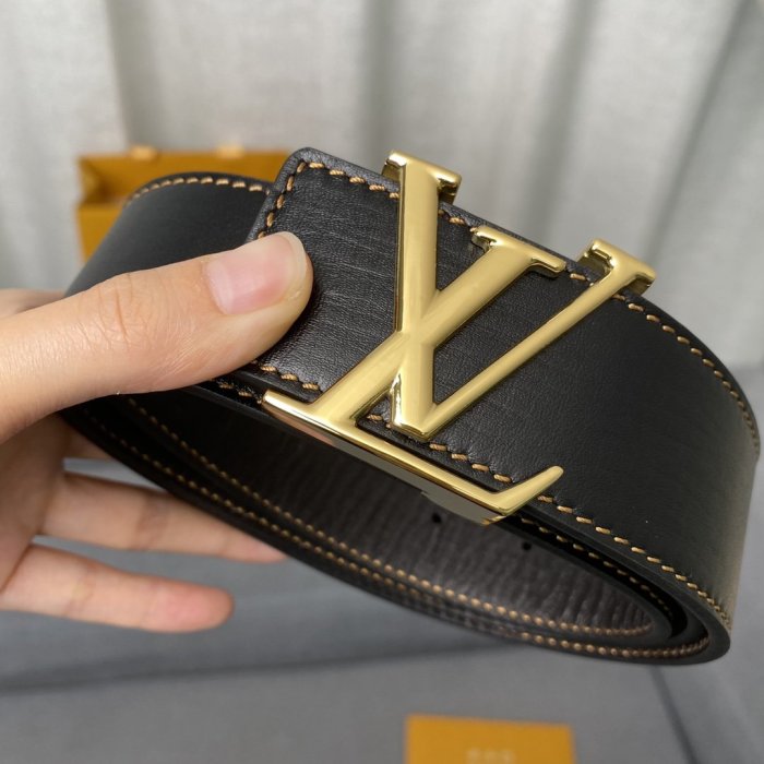 LOUIS VUITTON Belt