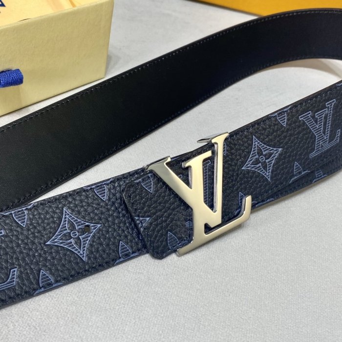 LOUIS VUITTON Belt