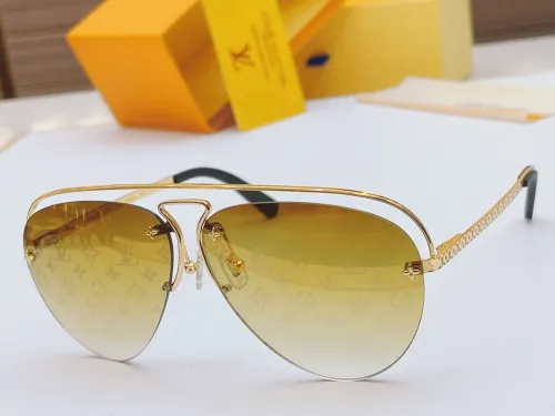 LOUIS VUITTON Sunglasses