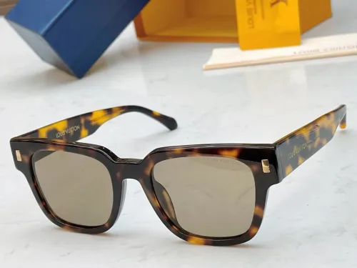 LOUIS VUITTON Sunglasses