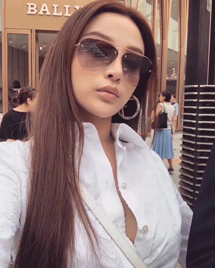 LOUIS VUITTON Sunglasses