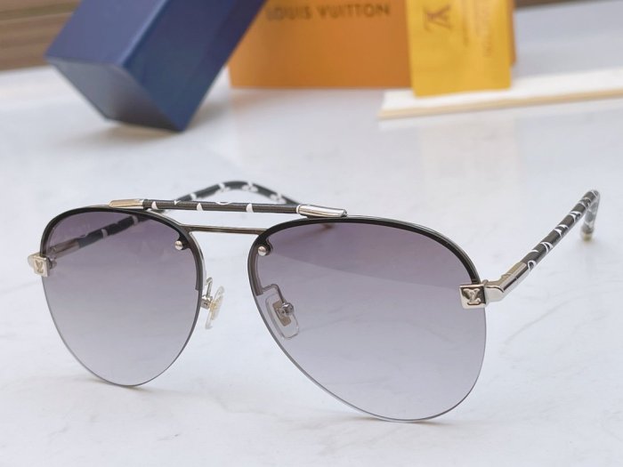 LOUIS VUITTON Sunglasses