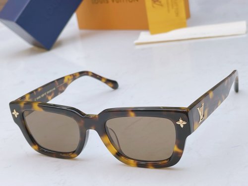 LOUIS VUITTON Sunglasses