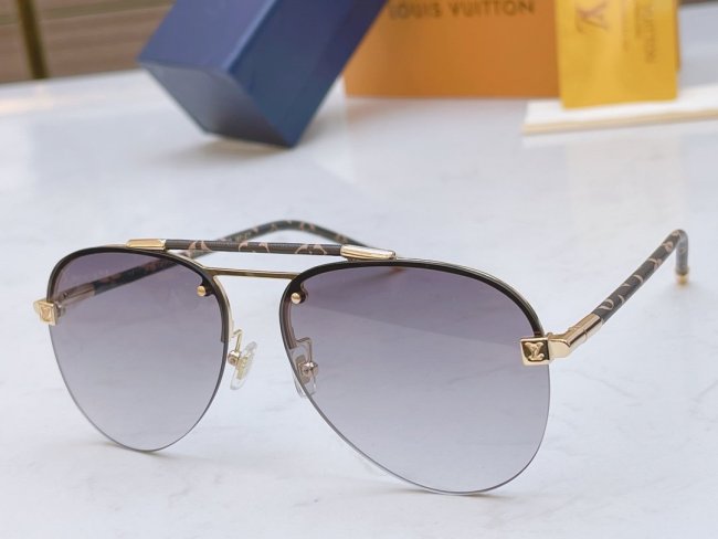 LOUIS VUITTON Sunglasses