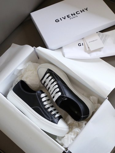 GIVENCHY Women Shoes size 35-39