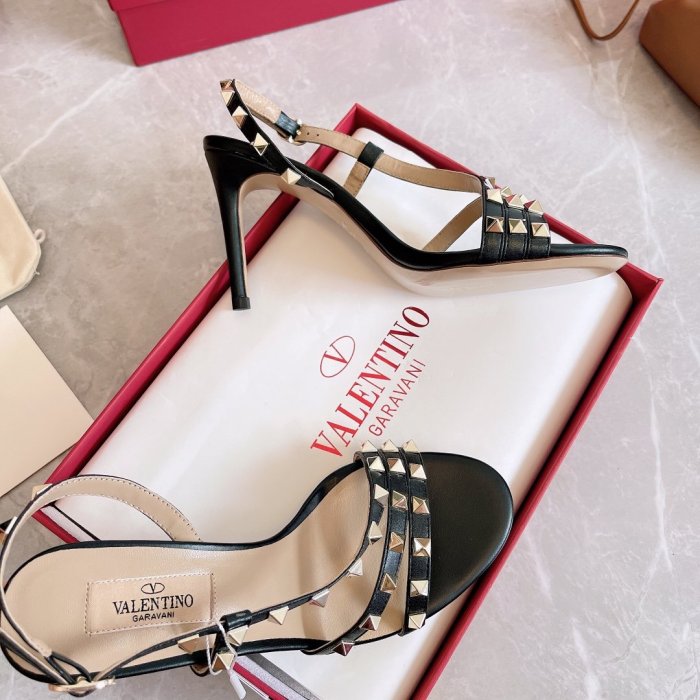 Valentino Women Shoes size 35-39 8CM