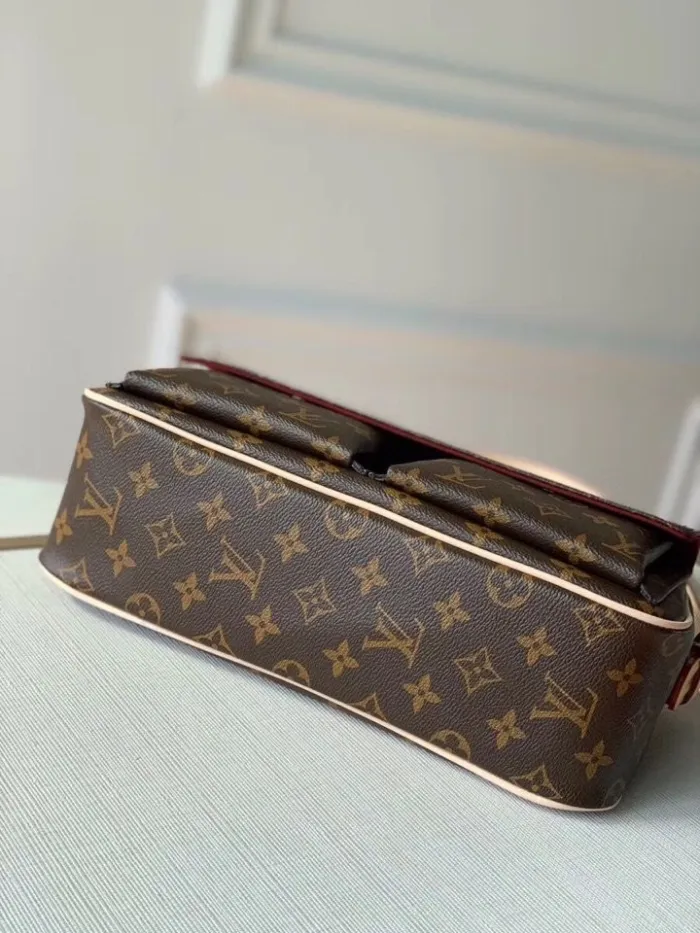 LOUIS VUITTON bags