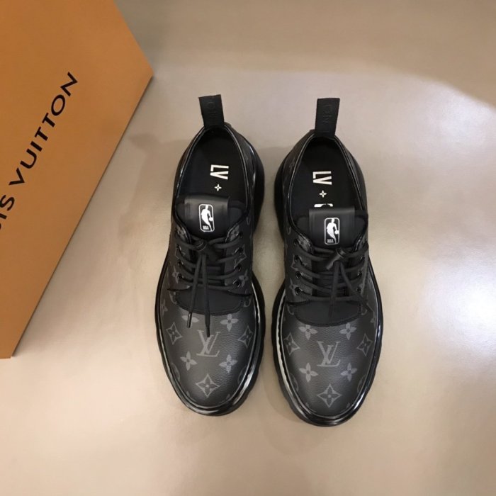 LOUIS VUITTON men sneaker eur size 38-45