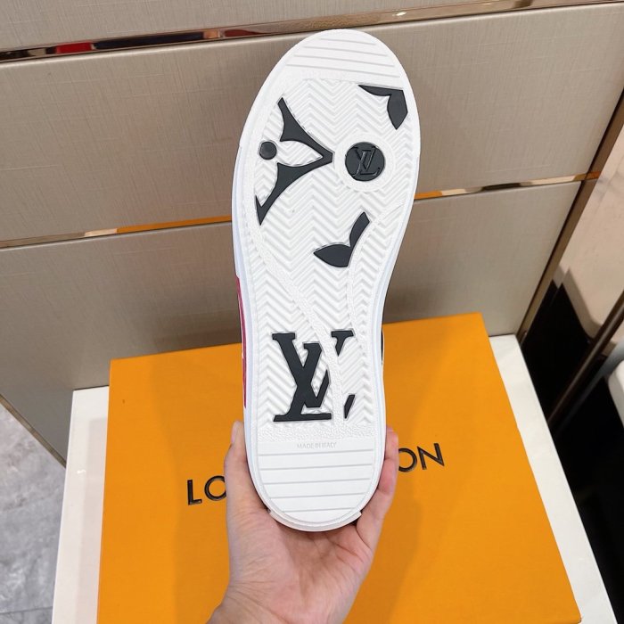 LOUIS VUITTON men sneaker eur size 35-45