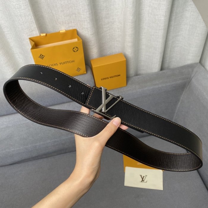 LOUIS VUITTON Belt