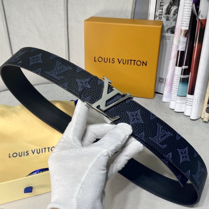 LOUIS VUITTON Belt