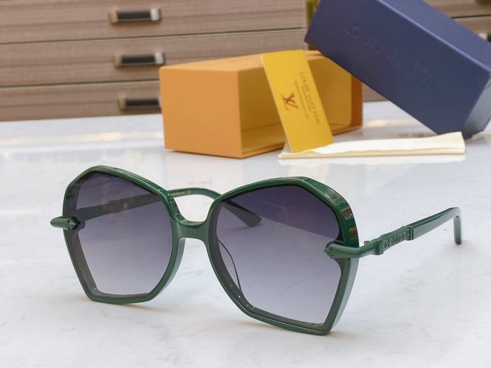 LOUIS VUITTON Sunglasses