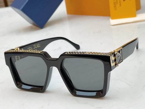 LOUIS VUITTON Sunglasses