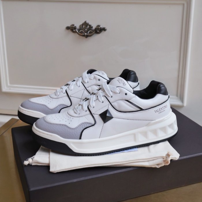 Valentino men sneaker eur size 35-45