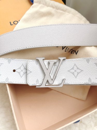 LOUIS VUITTON Belt