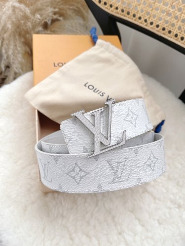LOUIS VUITTON Belt