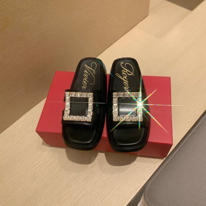 Roger Vivier Women Shoes size 35-40