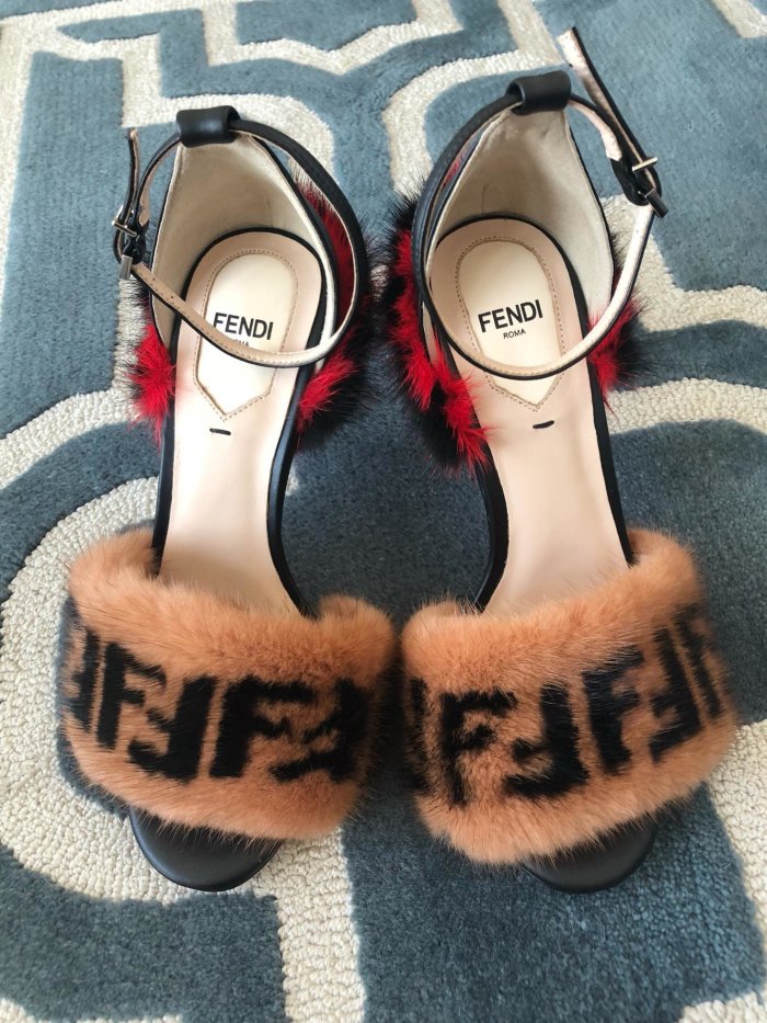 Fendi Women Shoes size 35-41