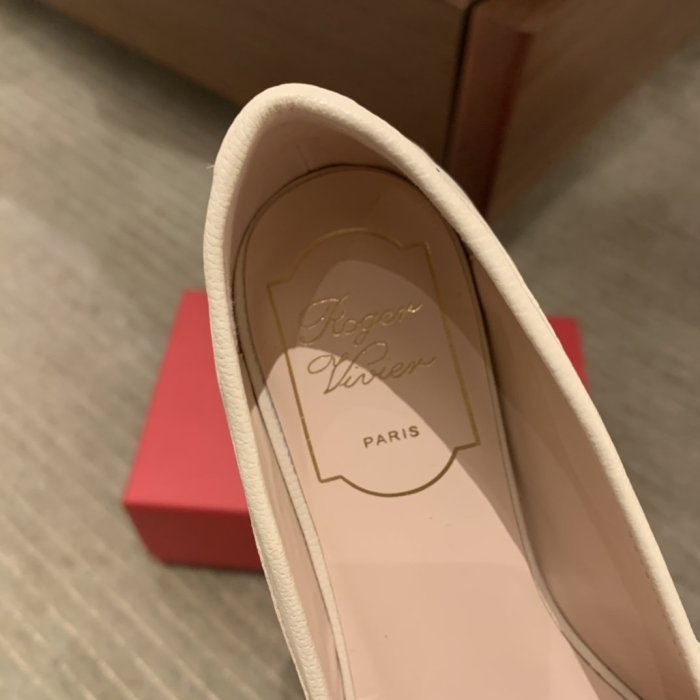 Roger Vivier Women Shoes size 35-40