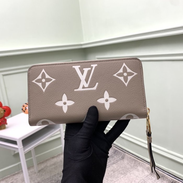 LOUIS VUITTON bags