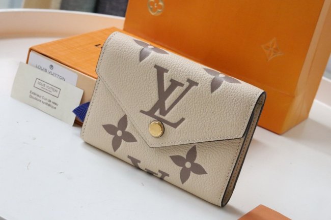 LOUIS VUITTON bags