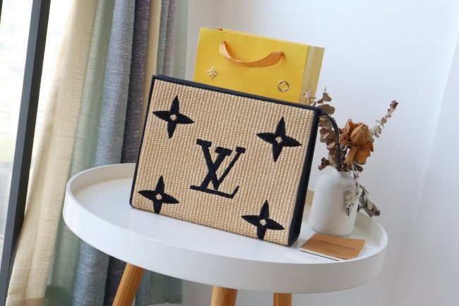 LOUIS VUITTON bags